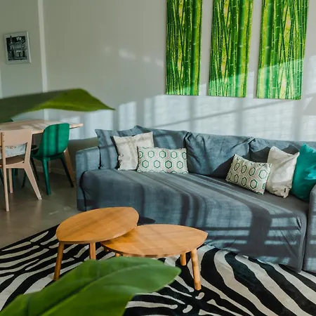 Apartment Comfort Zone *